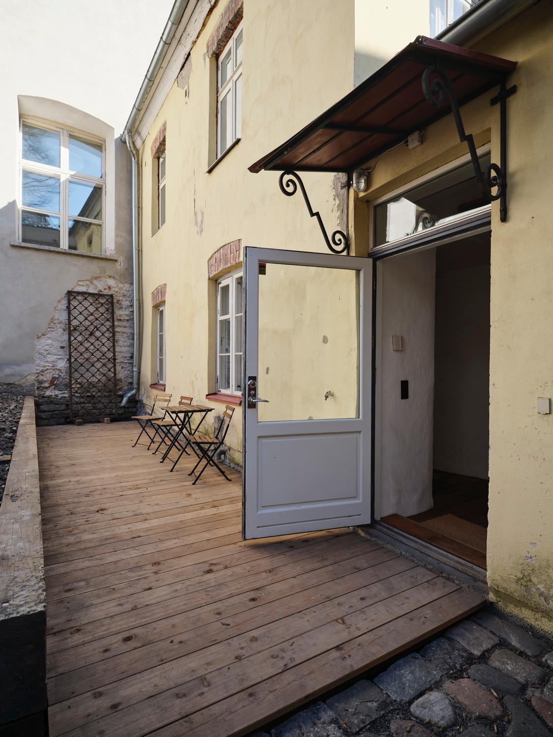Historic Apartment With Private Garden In Old Town Tallin Exterior foto