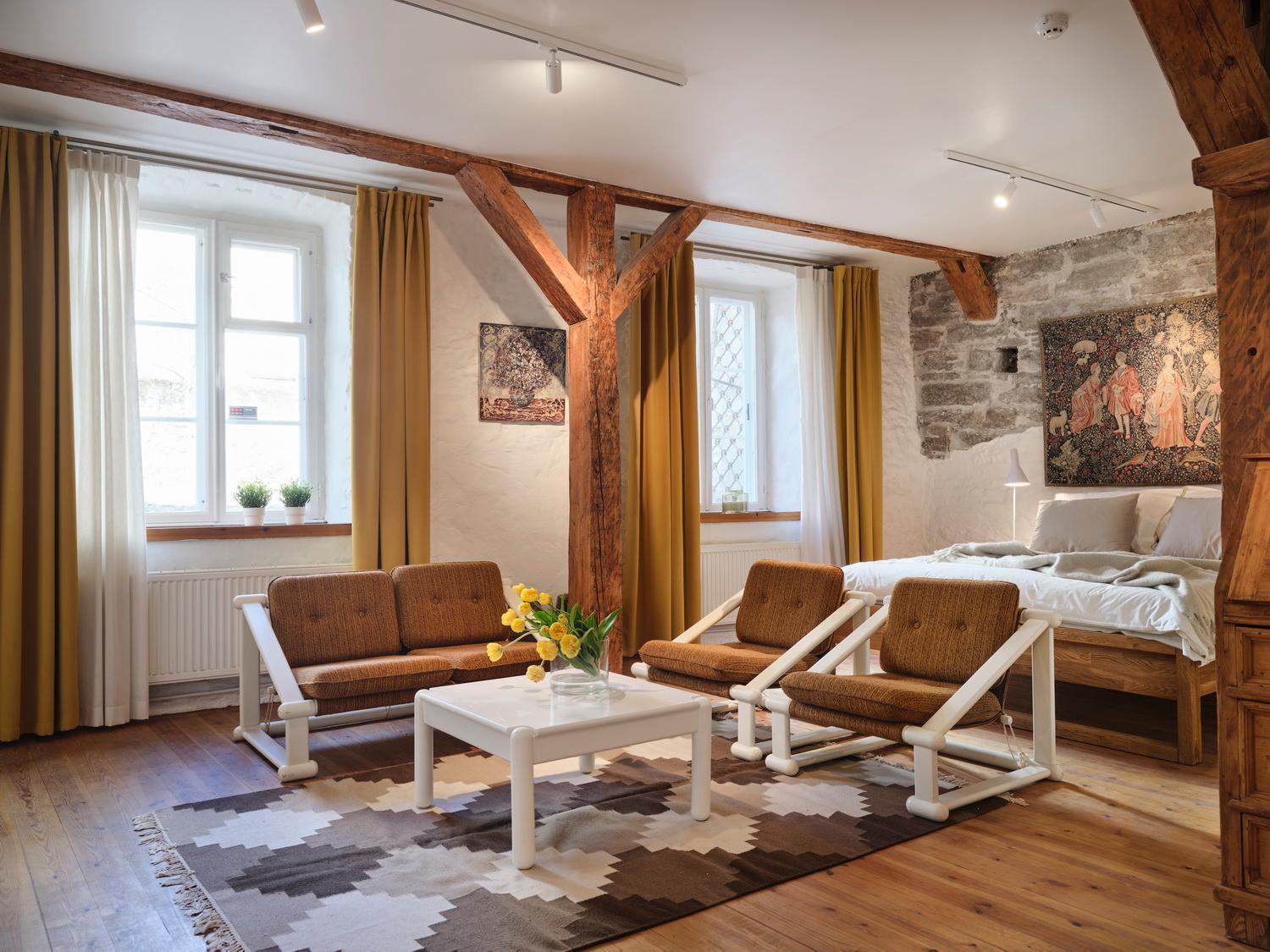 Historic Apartment With Private Garden In Old Town Tallin Exterior foto