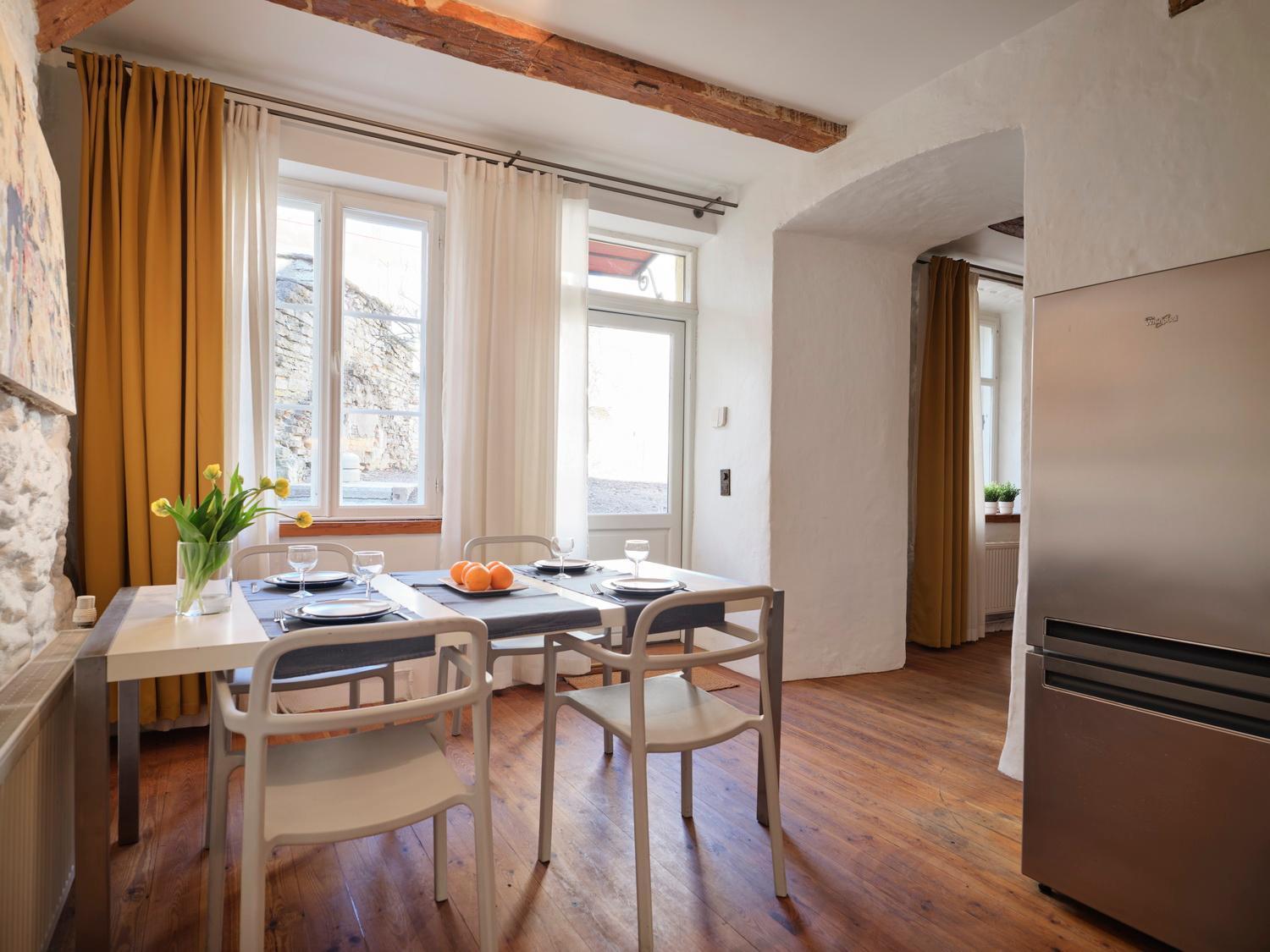 Historic Apartment With Private Garden In Old Town Tallin Exterior foto